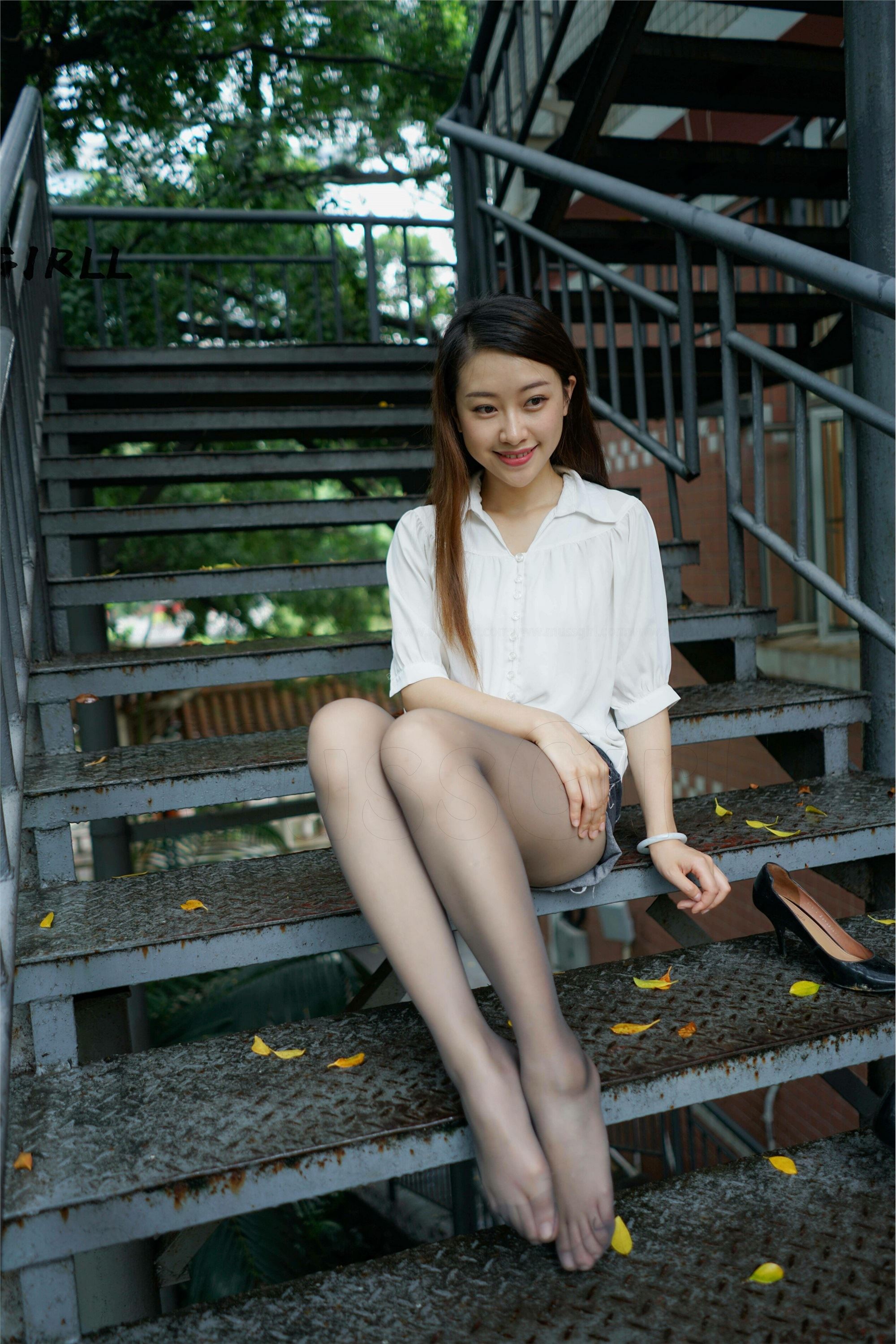 MussGirl慕丝女郎  NO.151 牛仔热裤油亮黑丝